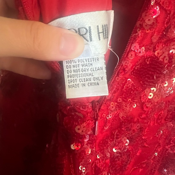 SHERRI HILL Prom Dress ❤️ - Picture 15 of 16